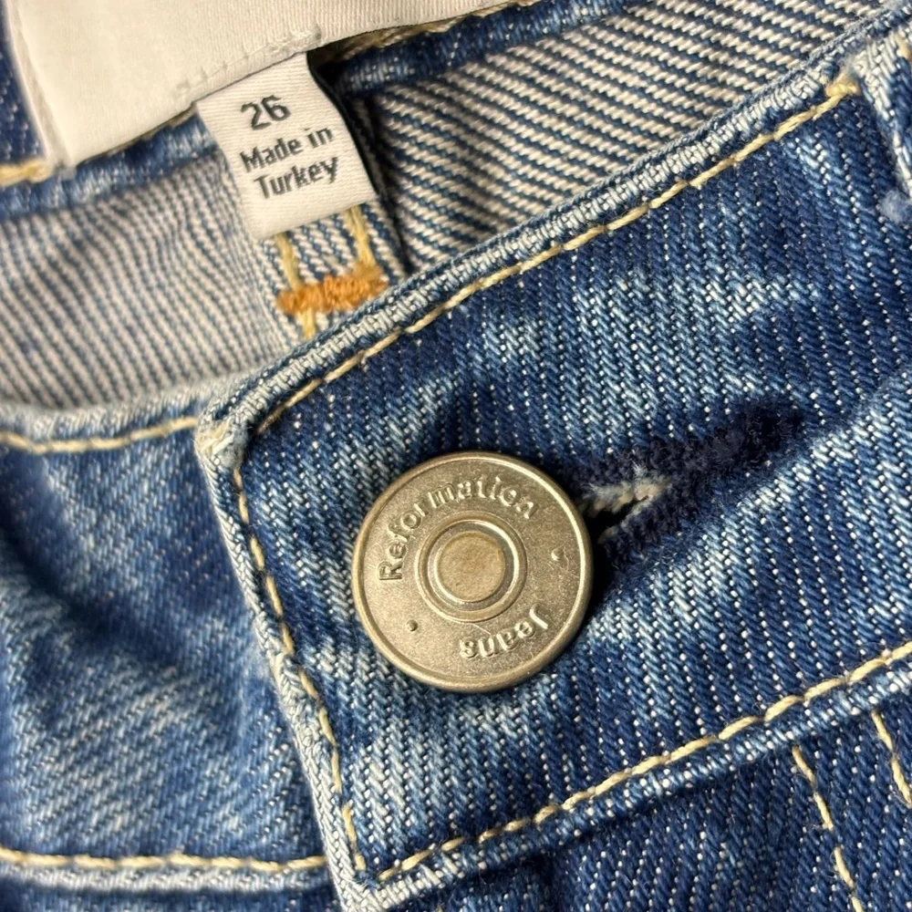 Reformation Cynthia High Rise Straight Jeans Womens Sz 26 Button Fly Blue Denim - Picture 6 of 15